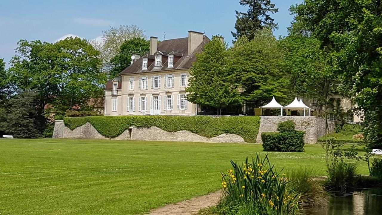 Chateau De Rigny Мантон-Сен-Бернар Экстерьер фото